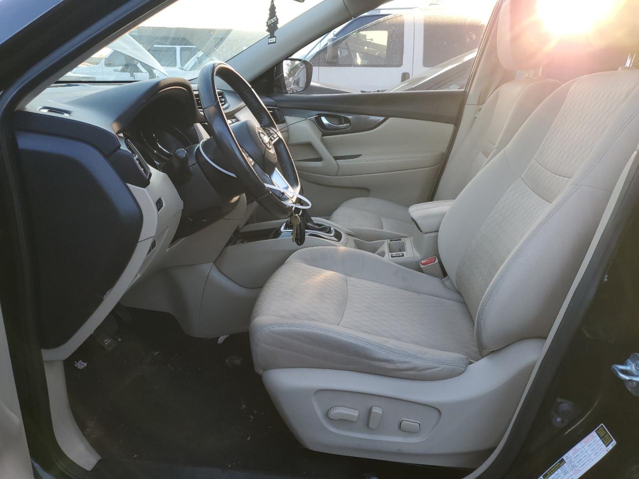 2017 Nissan Rogue - Image 7