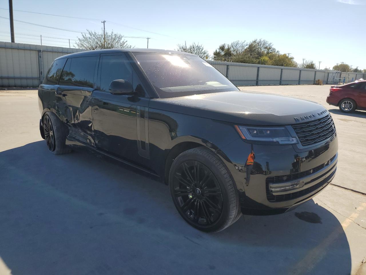 2023 Land Rover Range Rover - Image 4