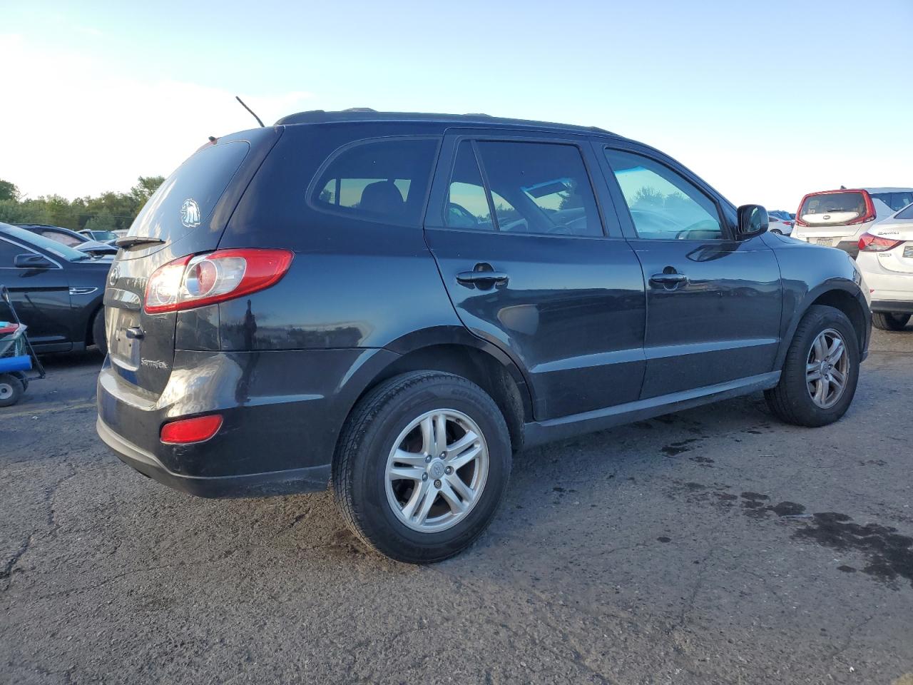 2011 Hyundai Santa Fe - Image 3