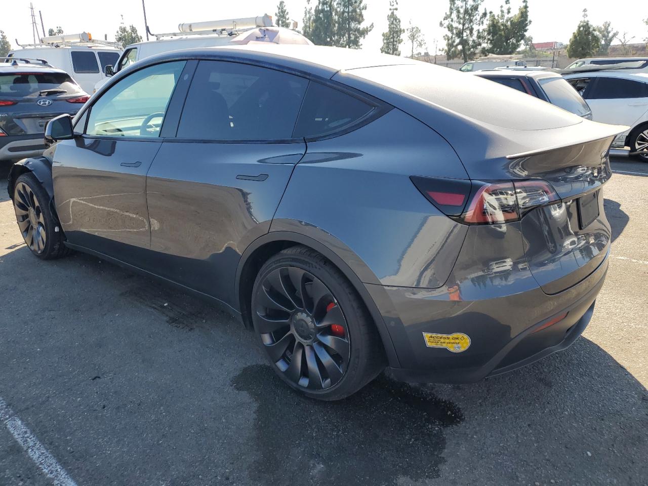 7SAYGDEF2NF355590 2022 TESLA MODEL Y - Image 2