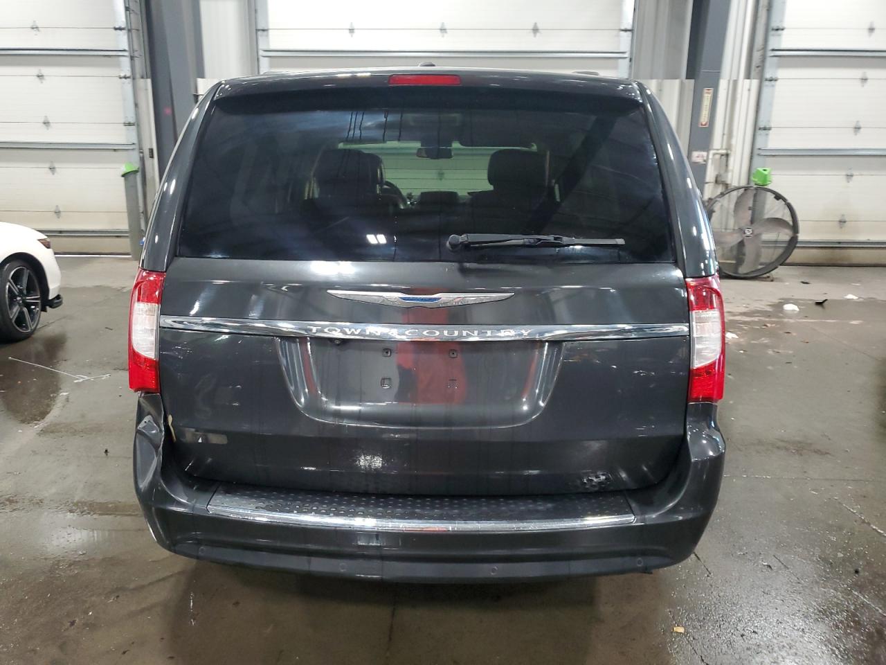 2C4RC1CG6CR413905 2012 Chrysler Town & Country Touring L