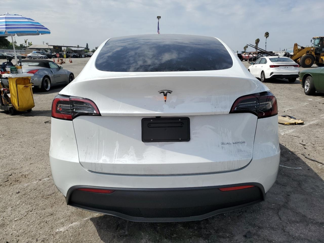 7SAYGDEE5RF131663 2024 Tesla Model Y