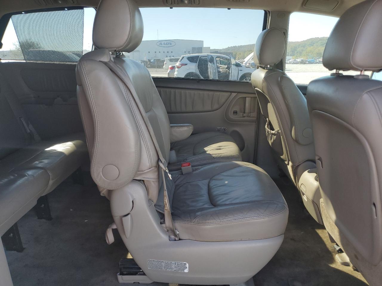 2008 Toyota Sienna - Image 12