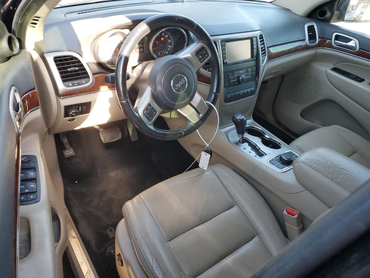 2012 Jeep Grand Cherokee - Image 8