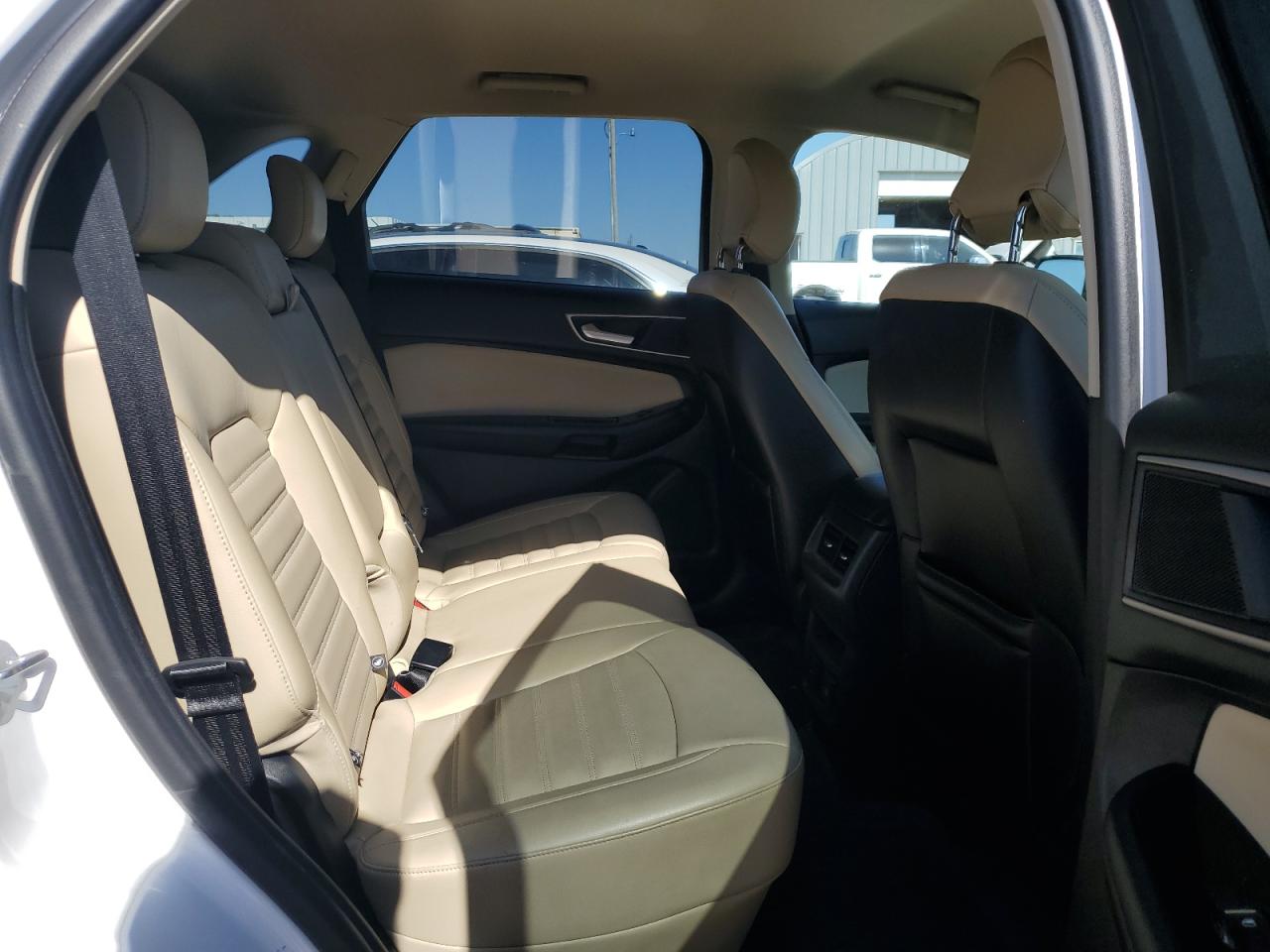 2017 Ford Edge - Image 11