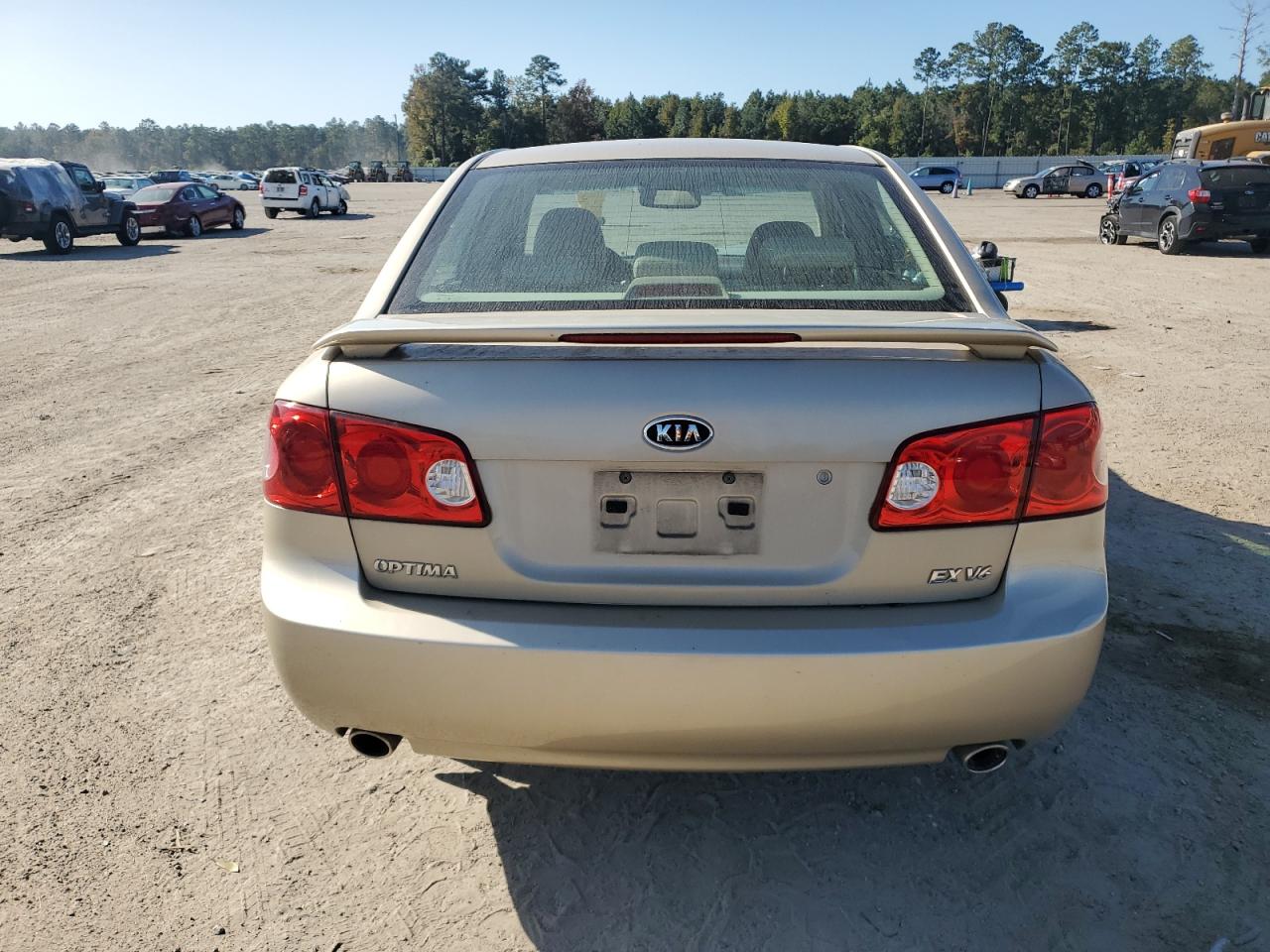 2008 Kia Optima Lx VIN: KNAGE124185244502 Lot: 77316264