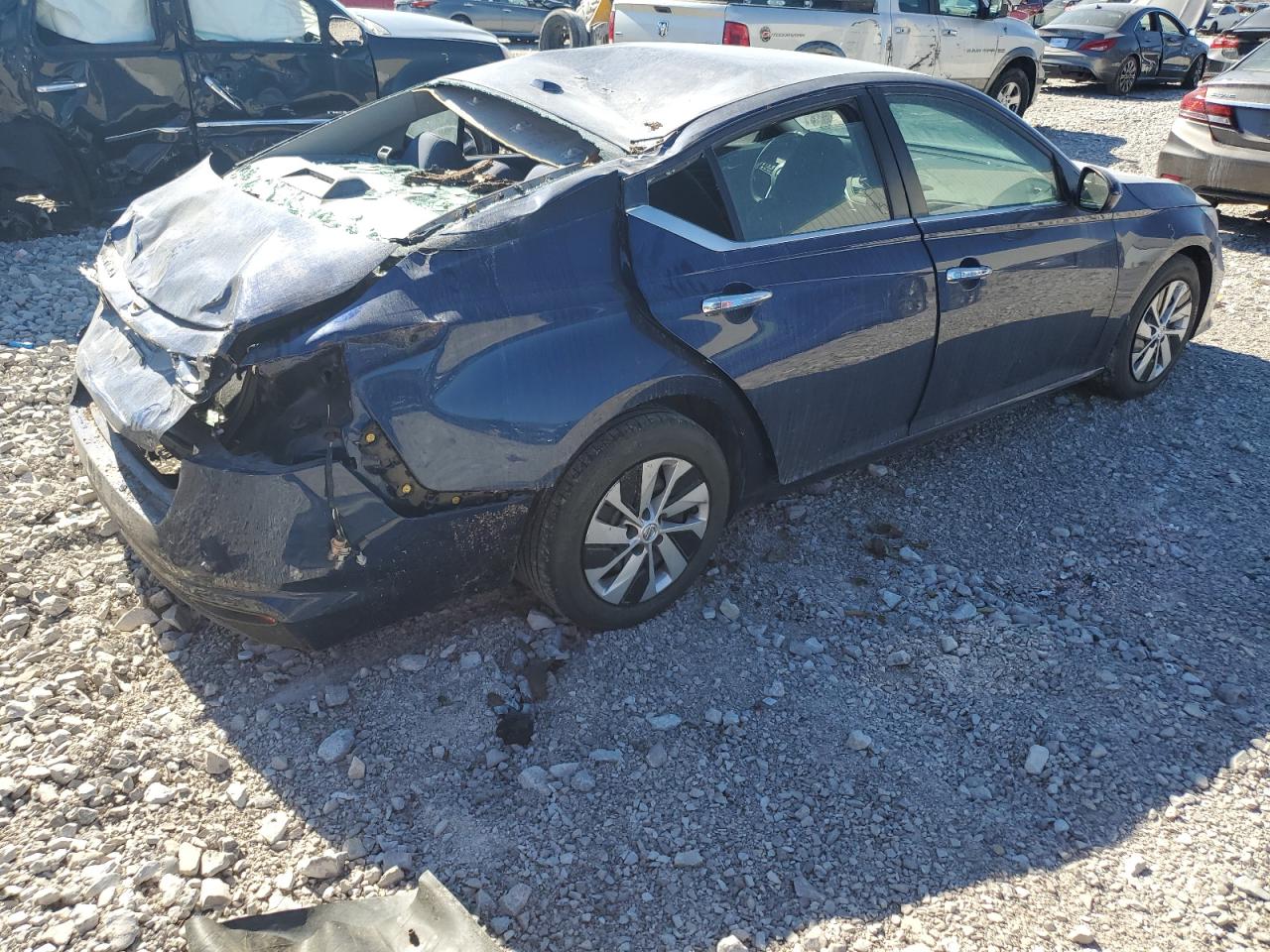 2019 Nissan Altima - Image 3