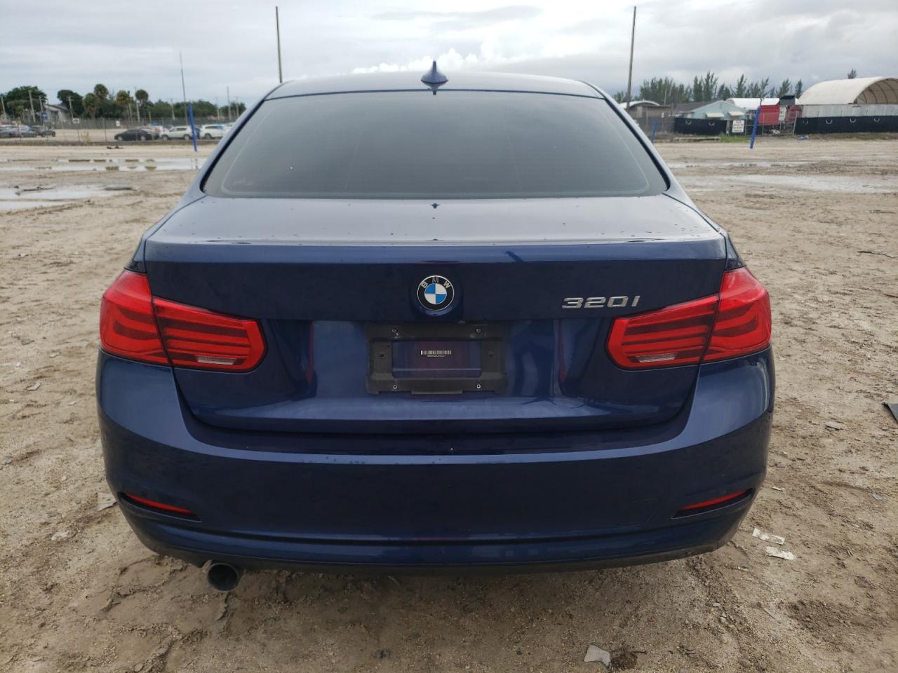 WBA8A9C54JK623314 2018 BMW 320 I