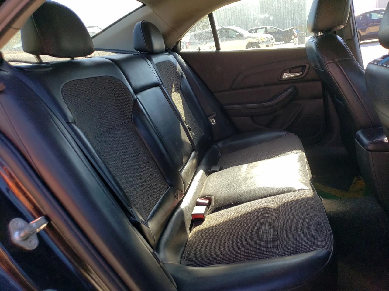 2015 Chevrolet Malibu - Image 10