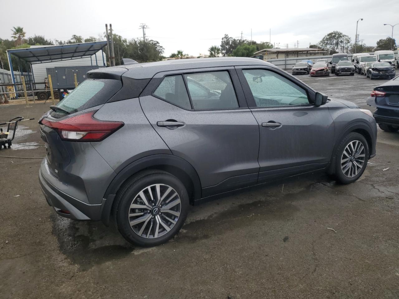 2022 Nissan Kicks - Image 3