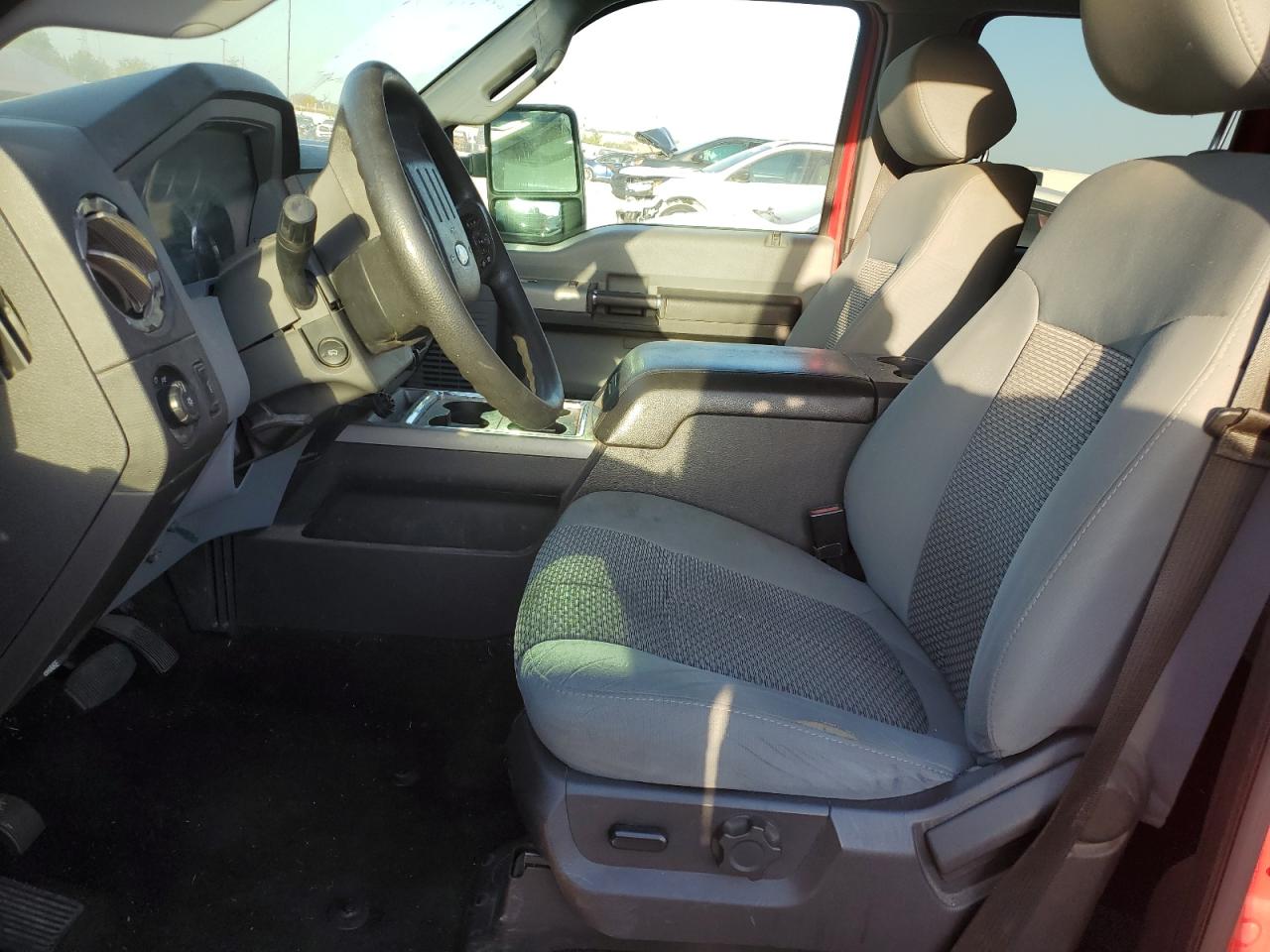2015 Ford F350 - Image 7
