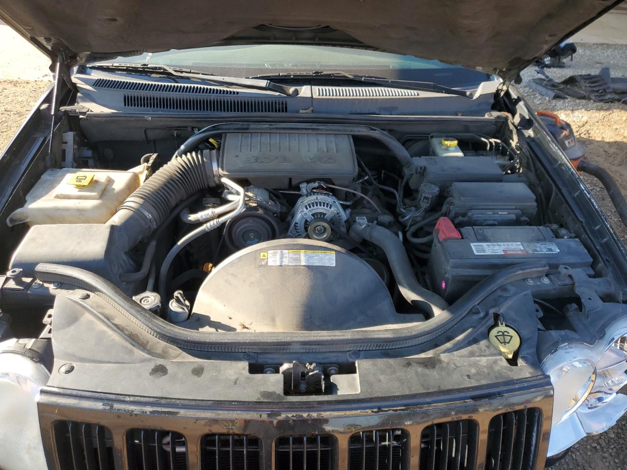2010 Jeep Grand Cherokee - Image 14