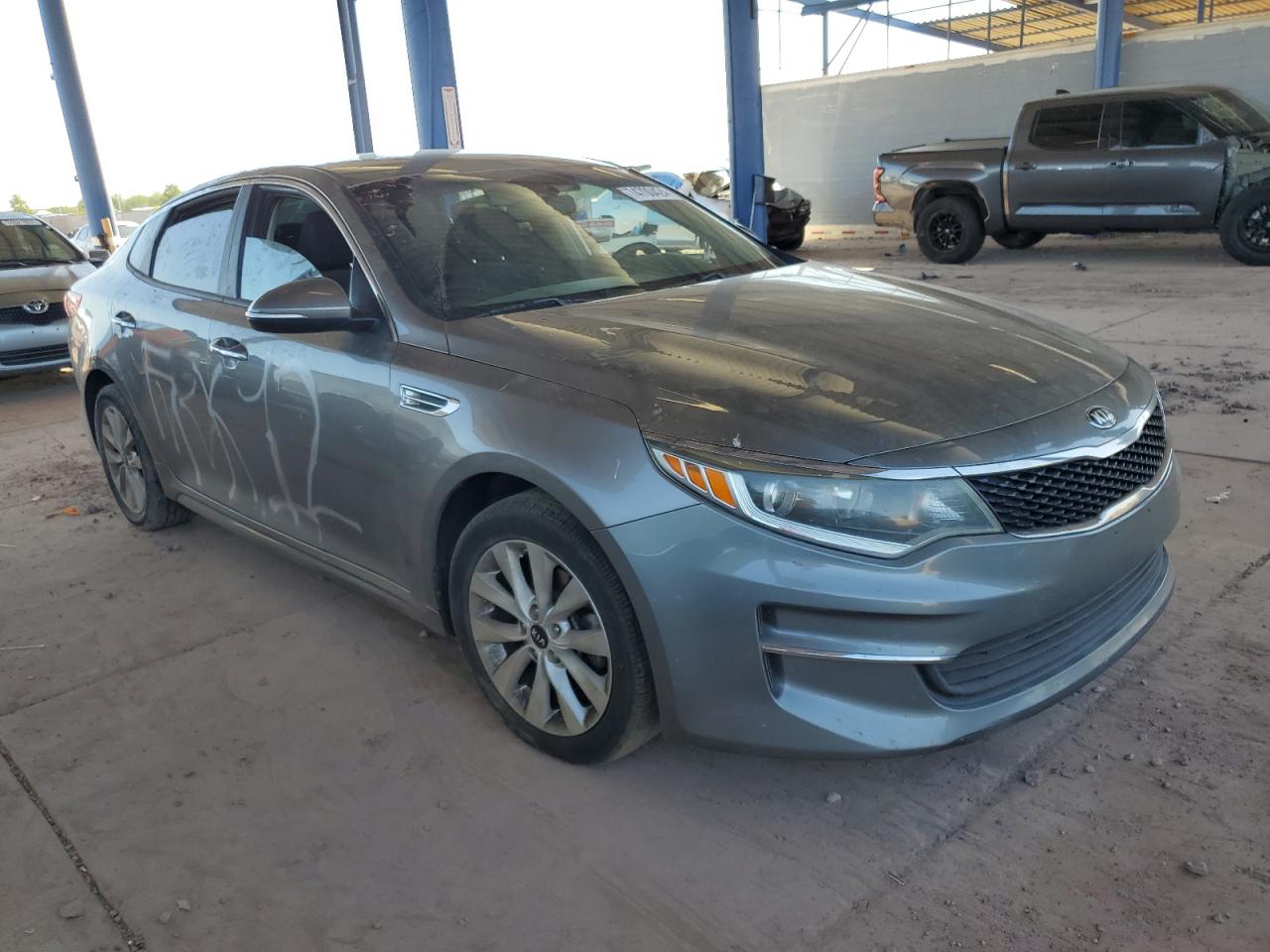 VIN 5XXGT4L3XGG007985 2016 KIA OPTIMA no.4