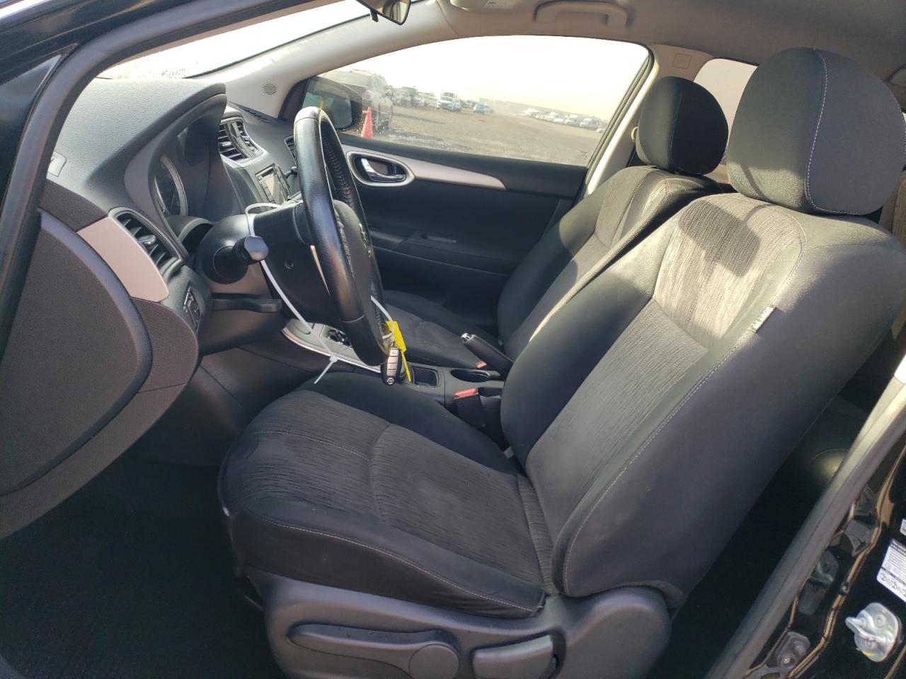 2015 Nissan Sentra - Image 7