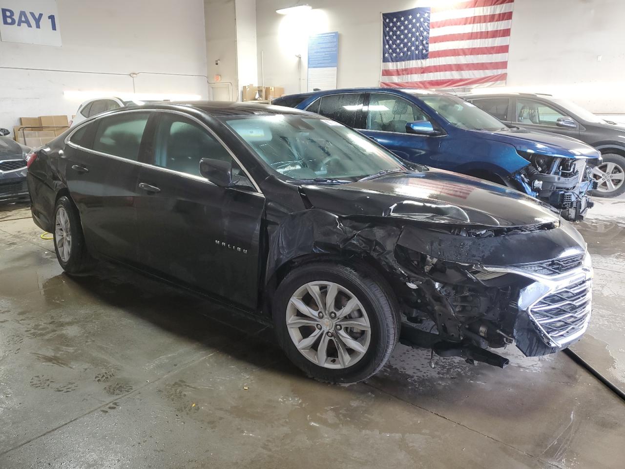 2023 Chevrolet Malibu - Image 4