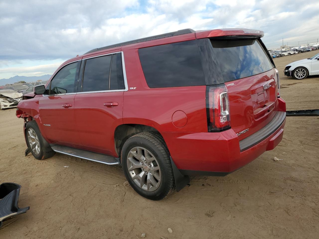 2015 GMC Yukon - Image 2