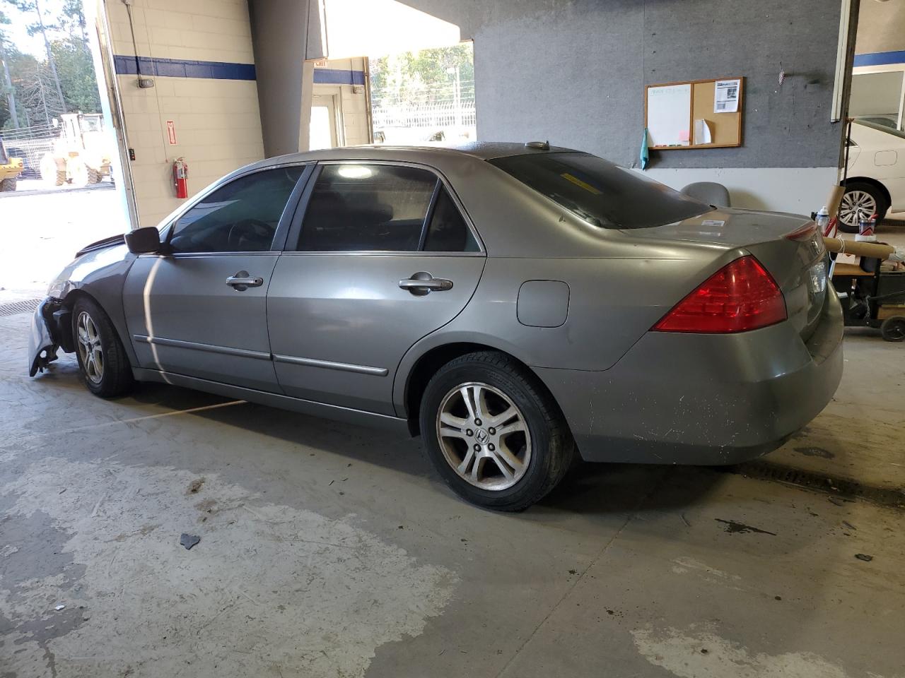 2006 Honda Accord - Image 2