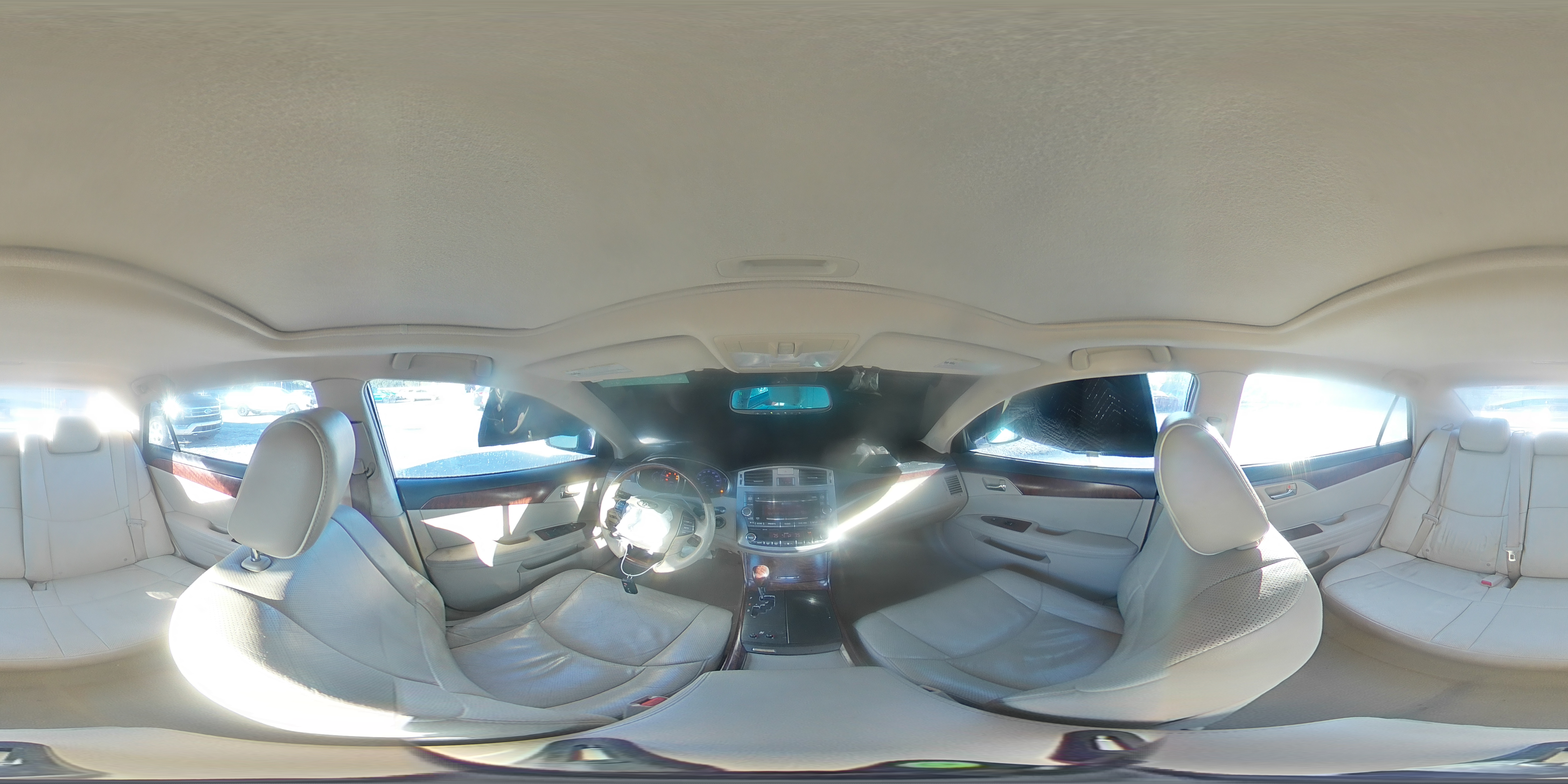 2011 Toyota Avalon - Image 13