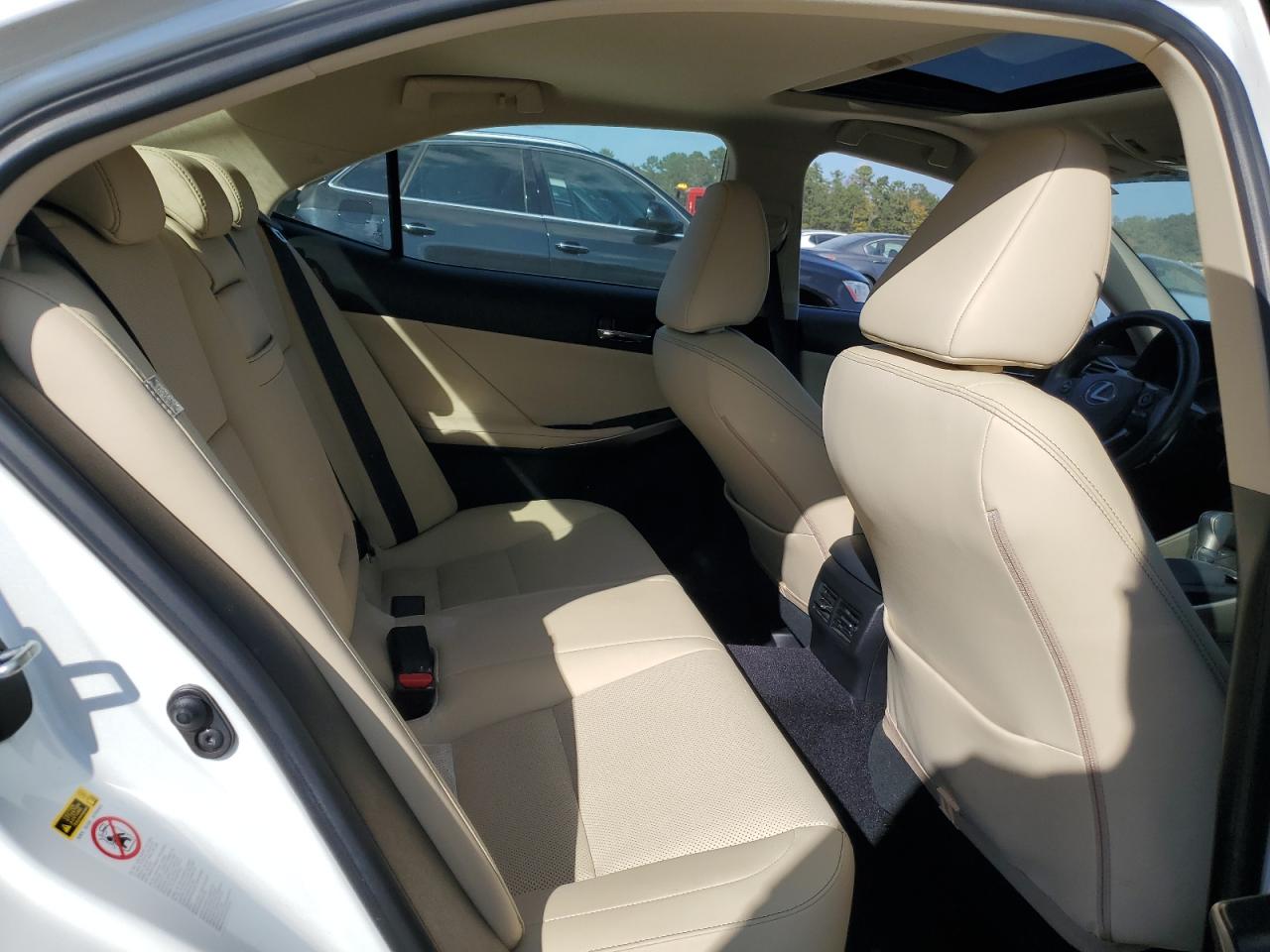 2014 Lexus IS - Image 10