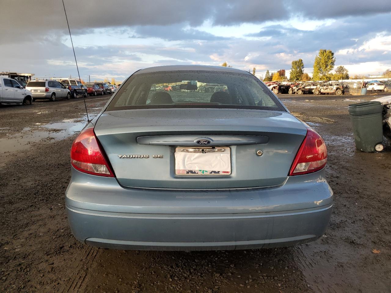 2005 Ford Taurus Se VIN: 1FAFP53205A198585 Lot: 77826514