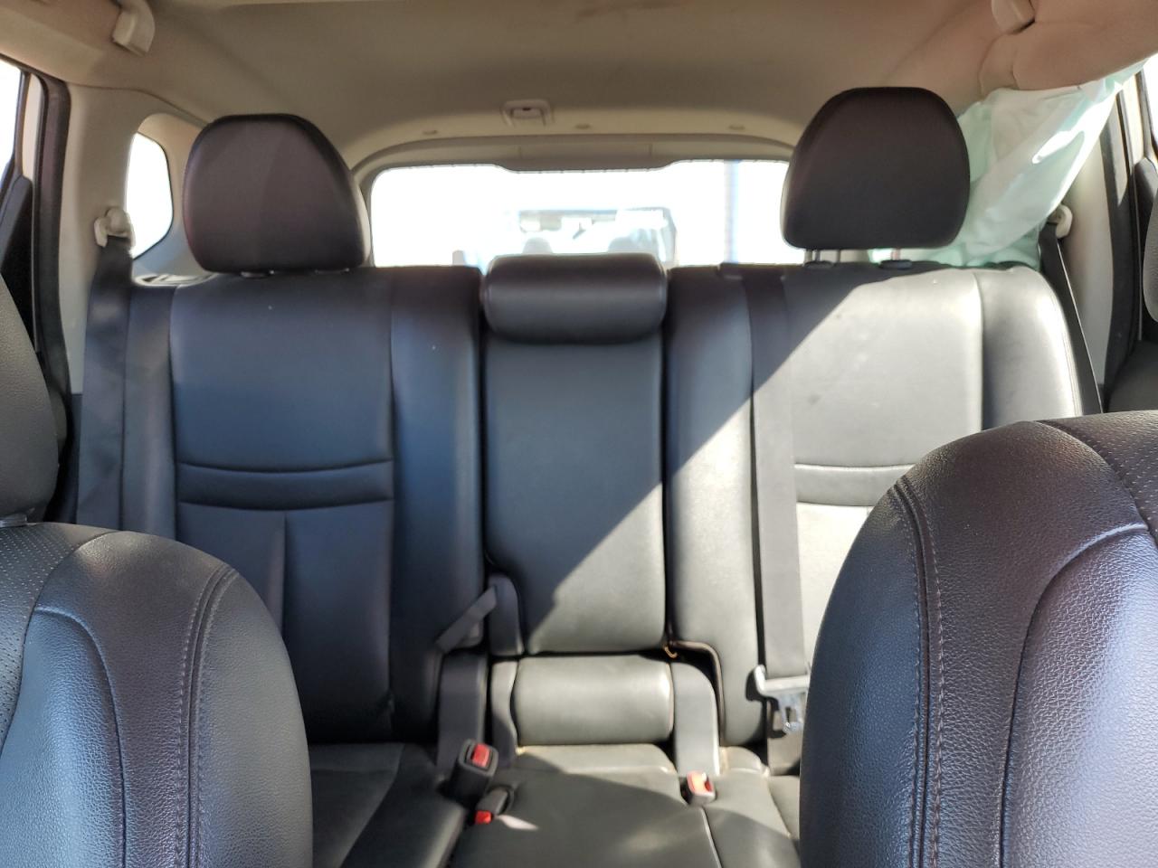 2015 Nissan Rogue - Image 10