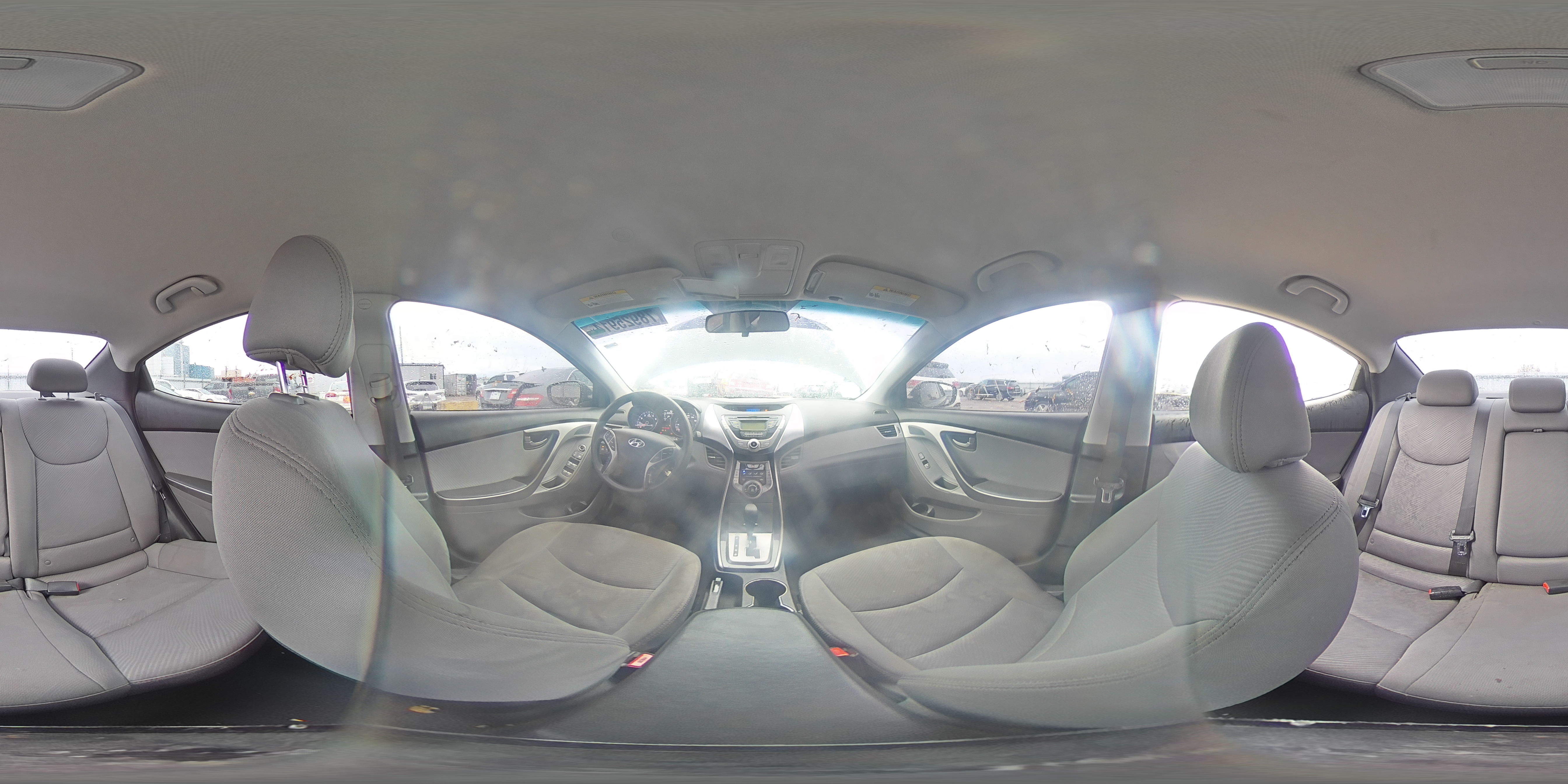 2013 Hyundai Elantra - Image 13