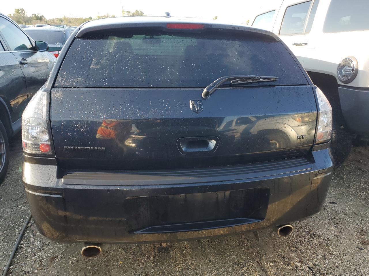 2005 Dodge Magnum R/T VIN: 2D8GV58245H670884 Lot: 74368004