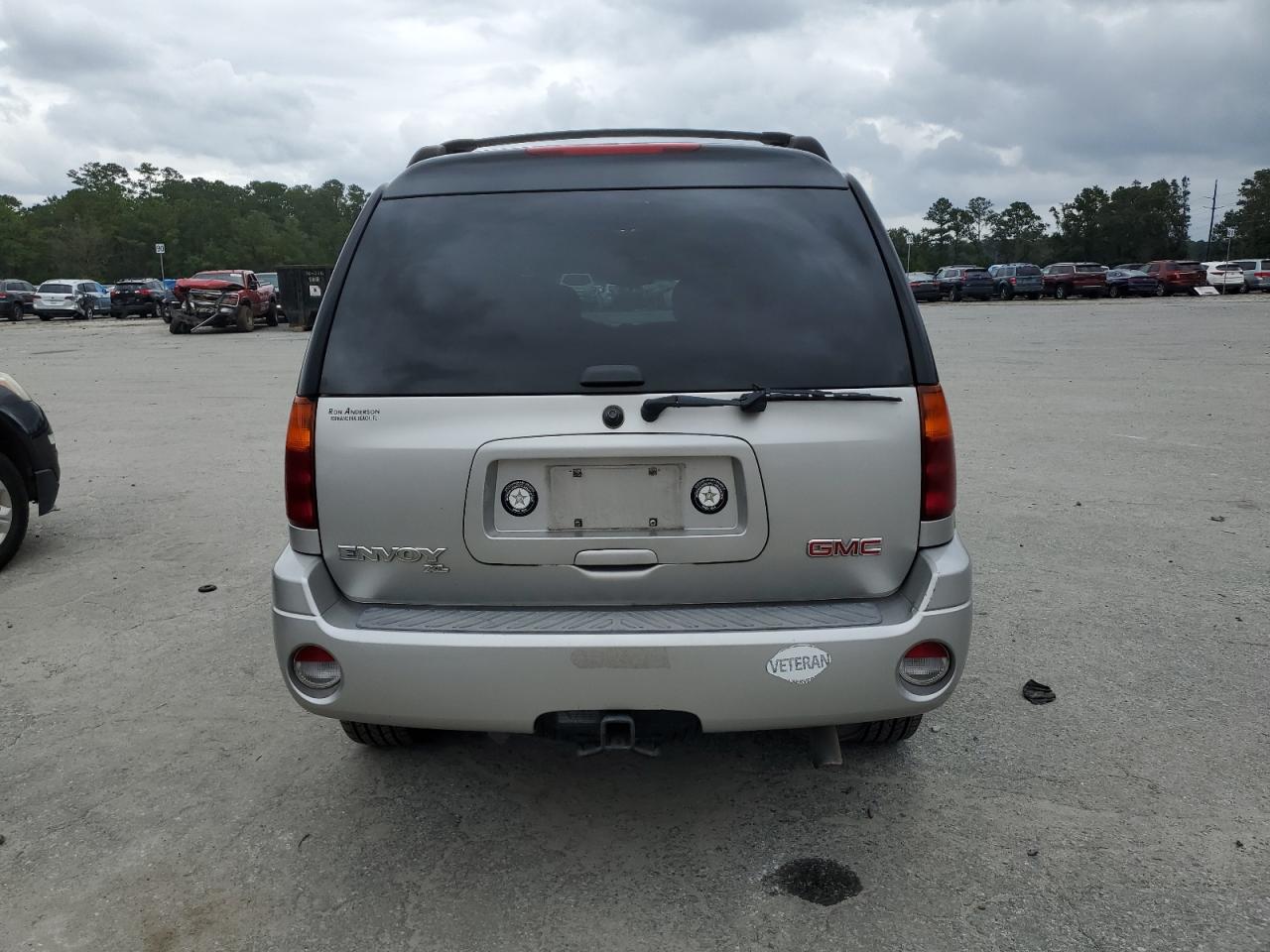 1GKES16S356103565 2005 GMC Envoy Xl