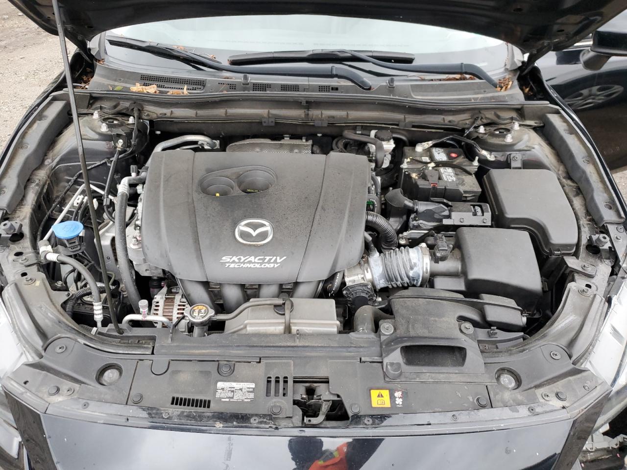 3MZBN1L3XJM275781 2018 Mazda 3 Touring