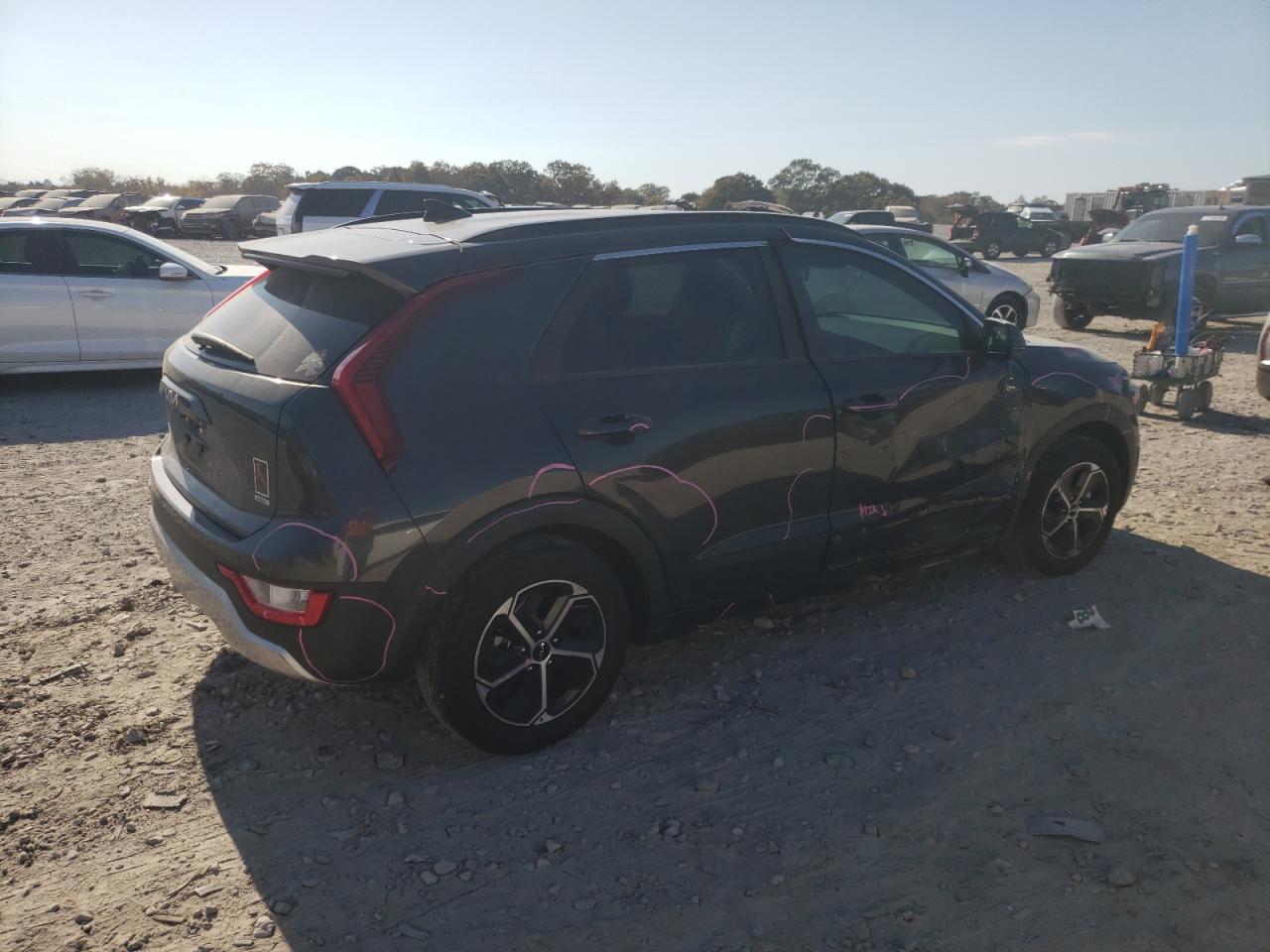 2023 Kia Niro - Image 3