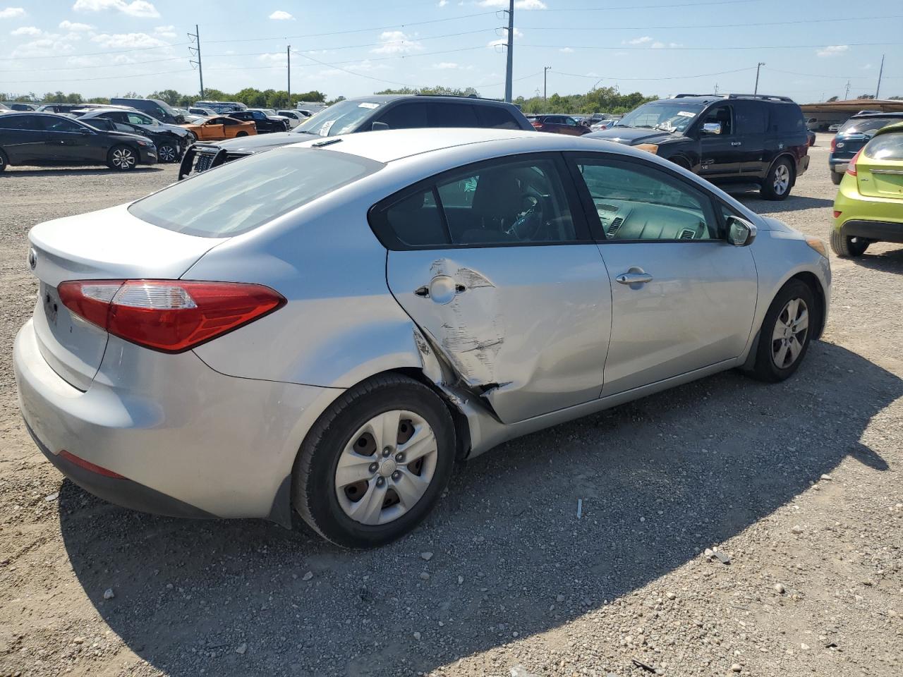 2015 Kia Forte - Image 3