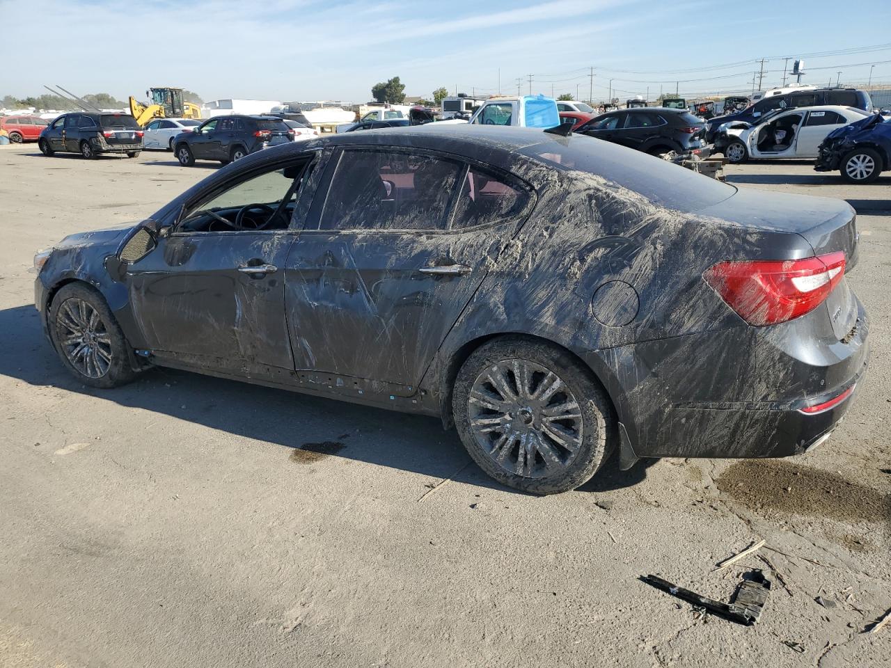 2016 Kia Cadenza - Image 2