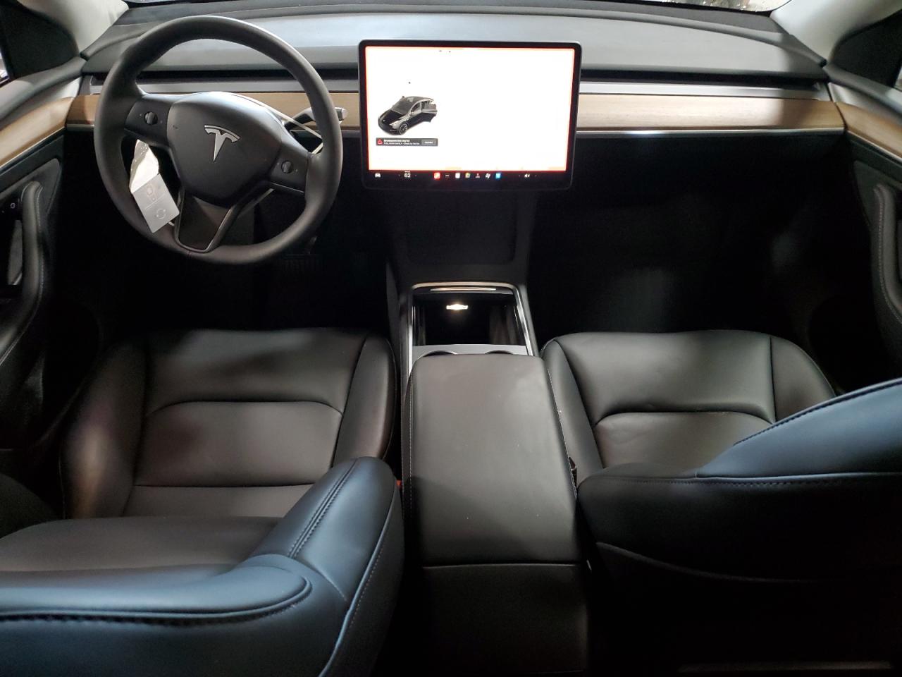 7SAYGDEE9RF130158 2024 Tesla Model Y