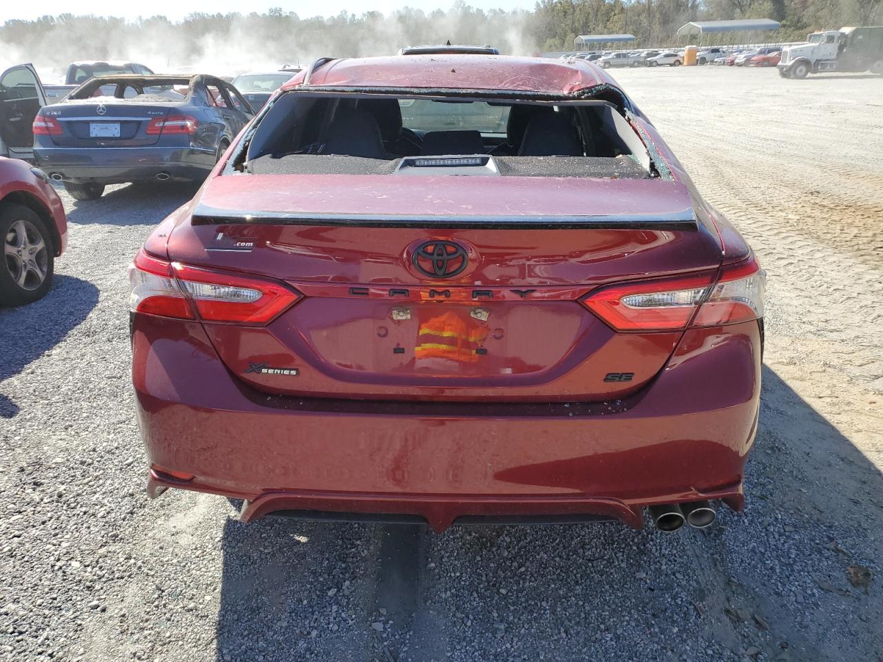 2018 Toyota Camry L VIN: 4T1B11HK8JU664330 Lot: 76760154