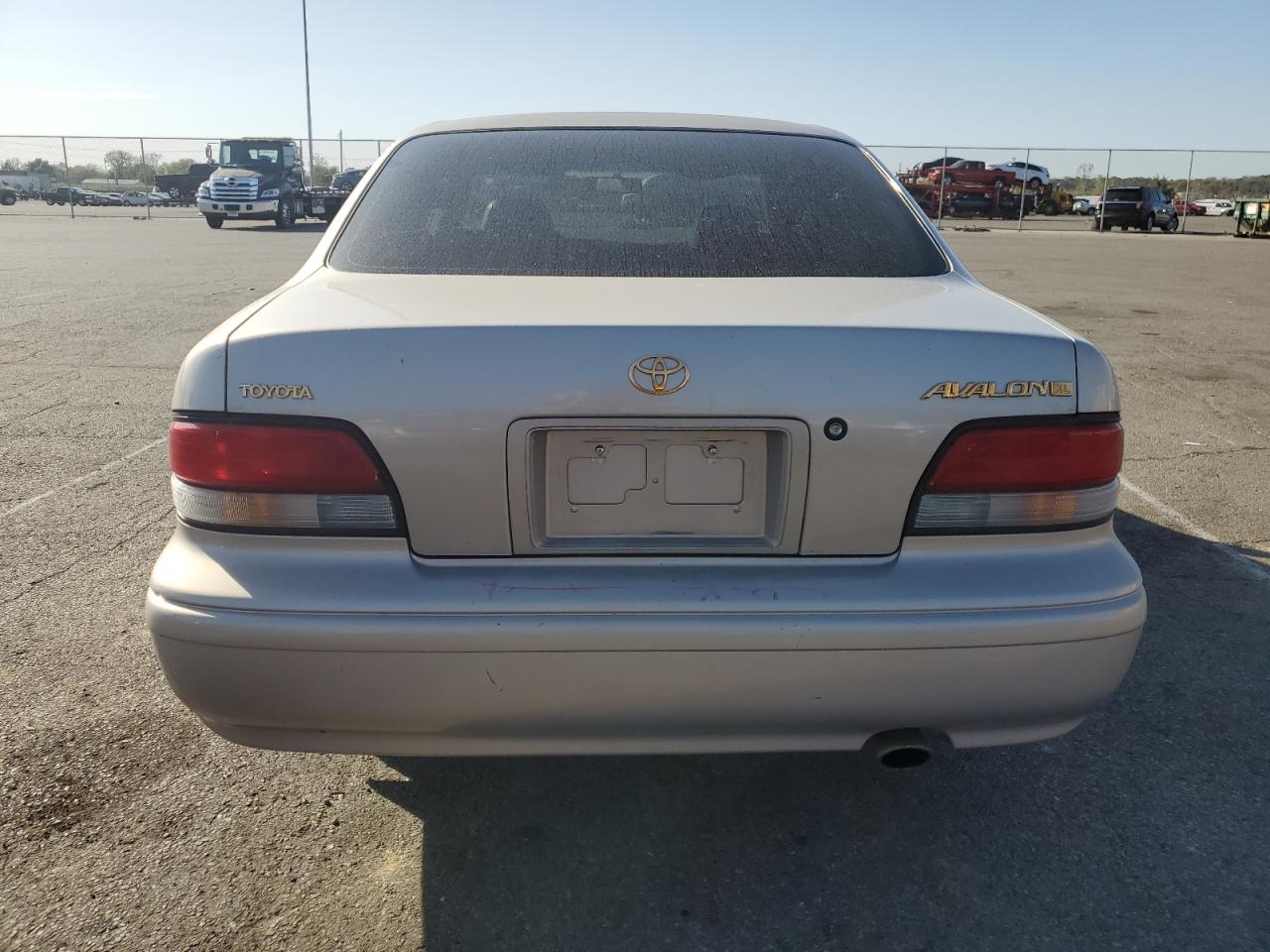 1997 Toyota Avalon Xl VIN: 4T1BF12BXVU168218 Lot: 75274244