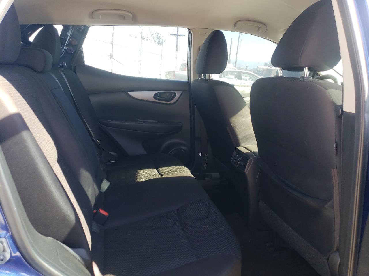 2019 Nissan Rogue - Image 11