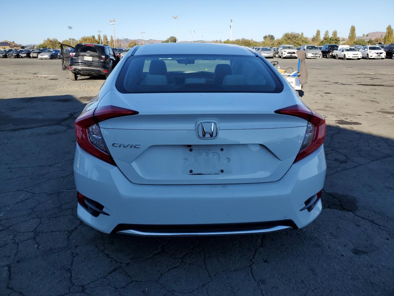 2HGFC2F69KH555800 2019 Honda Civic Lx