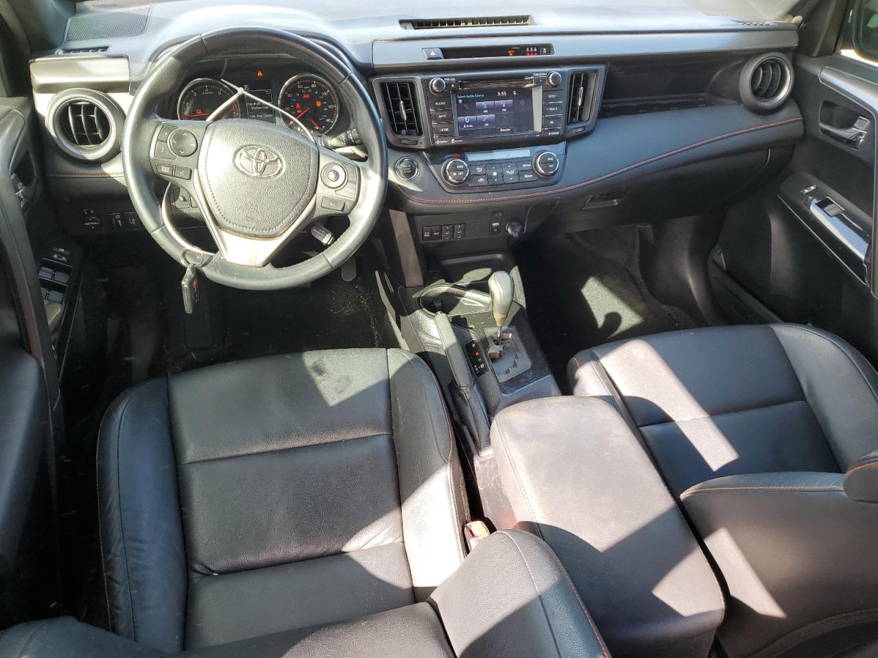 2T3NFREV8HW334894 2017 Toyota Rav4 Se