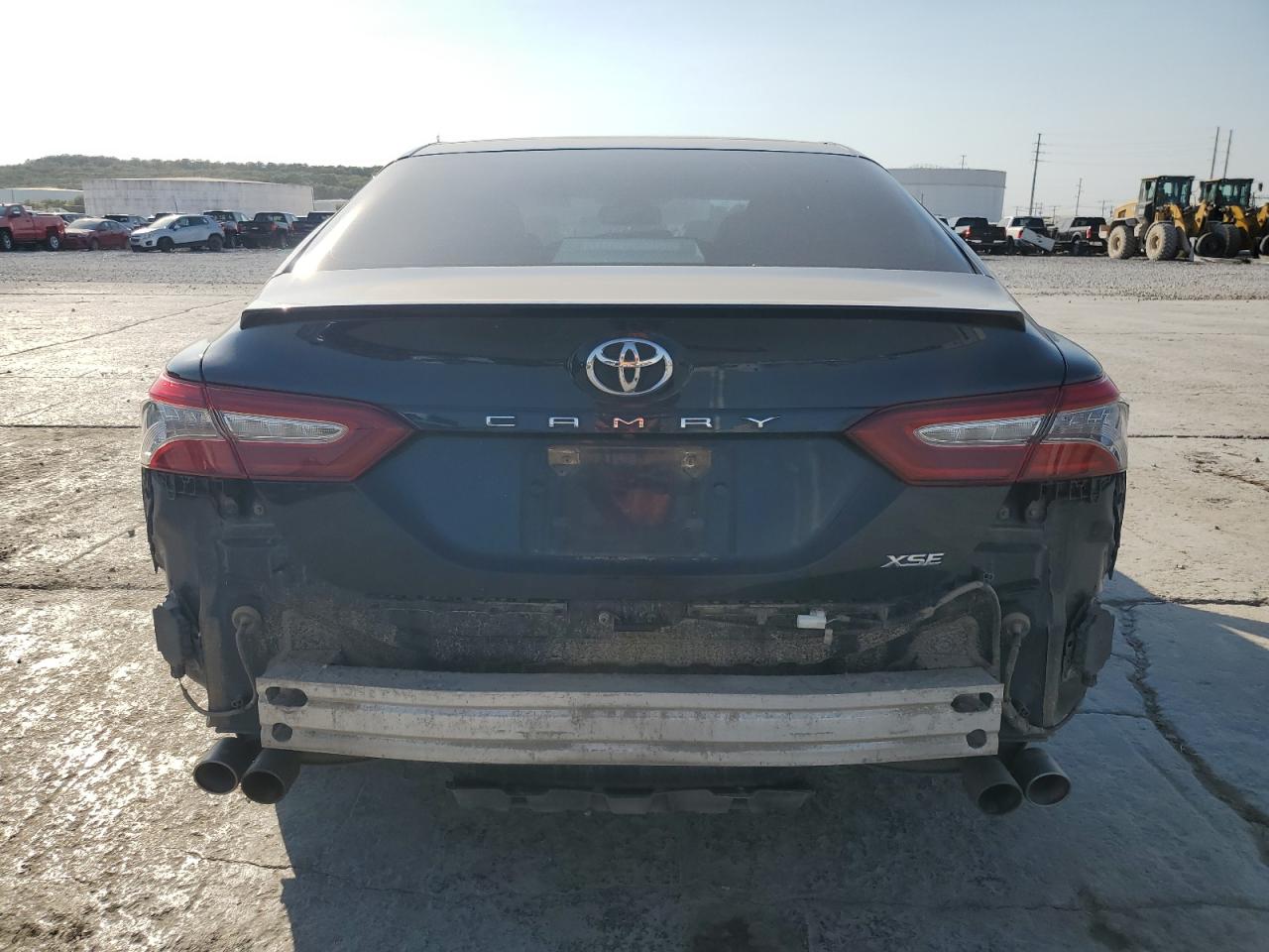 4T1B61HK8JU670310 2018 Toyota Camry Xse