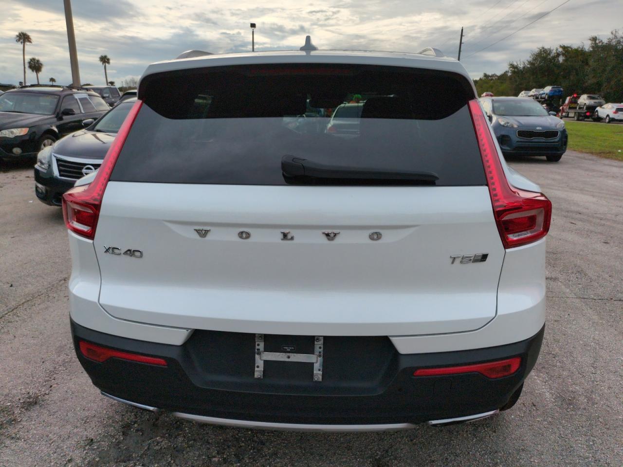 2019 Volvo Xc40 T5 Inscription VIN: YV4162UL4K2067756 Lot: 74655954