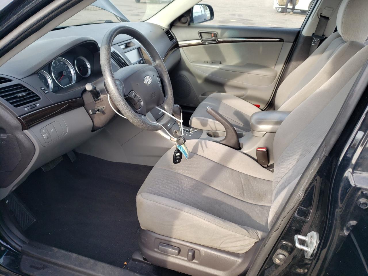 2009 Hyundai Sonata - Image 7