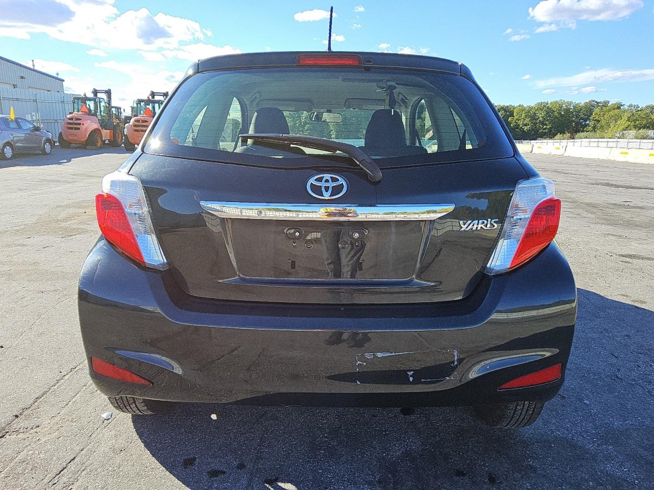 2014 Toyota Yaris VIN: JTDJTUD36ED587618 Lot: 74060464