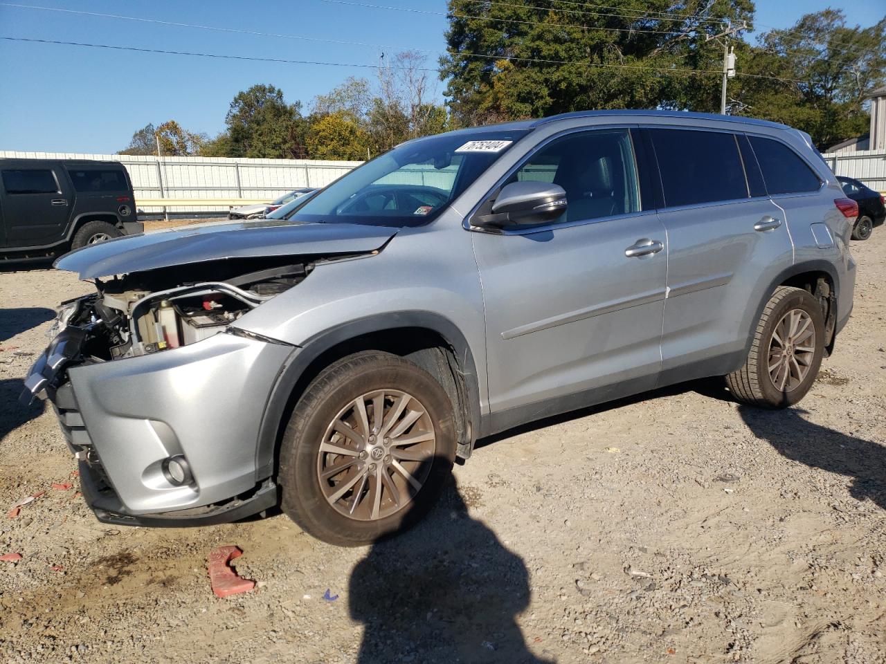 2019 Toyota Highlander - Image 1