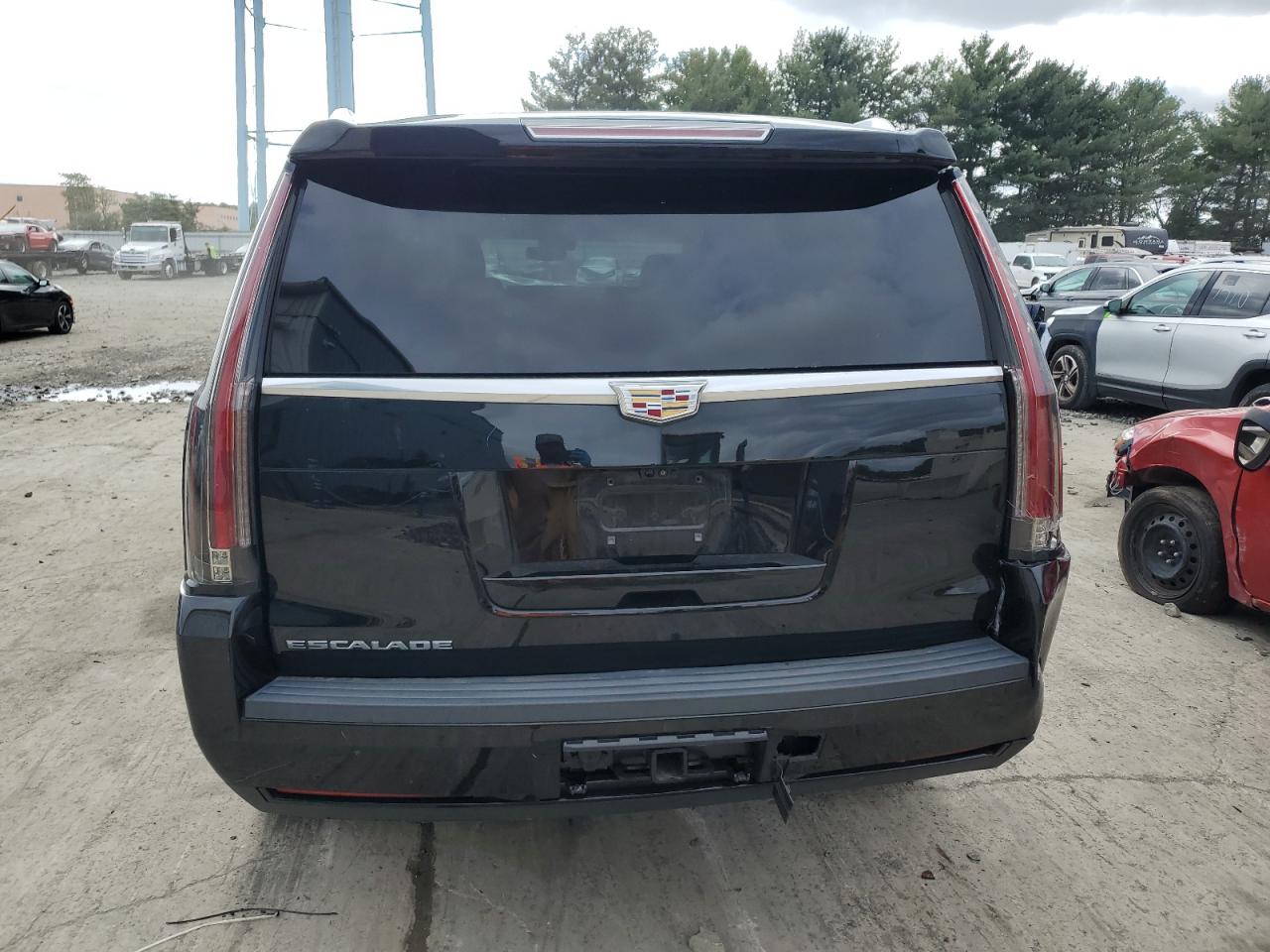 VIN 1GYS4BKJ9KR152320 2019 CADILLAC ESCALADE no.6