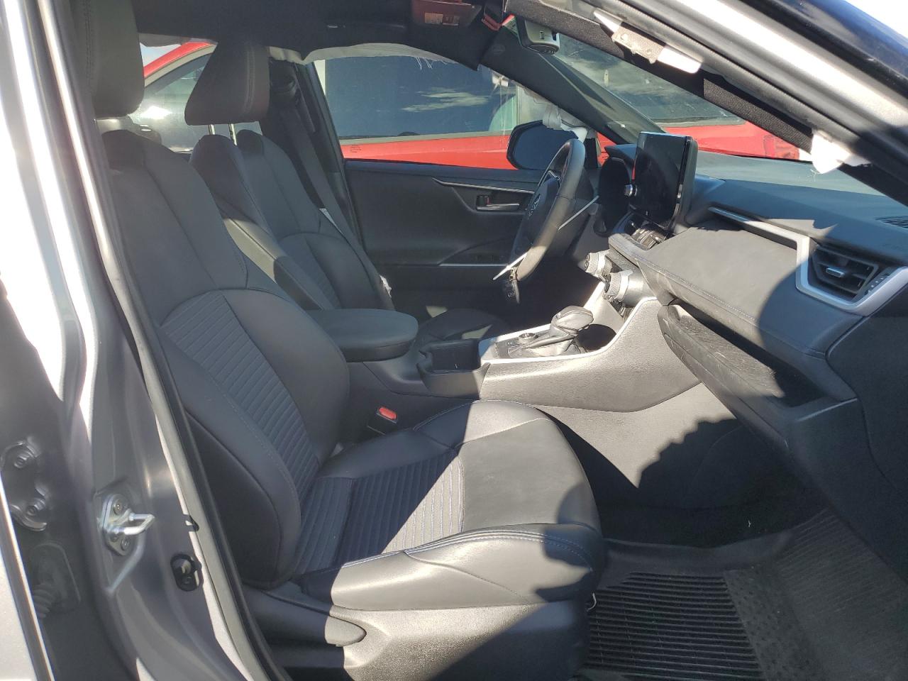 2023 Toyota RAV 4 - Image 7
