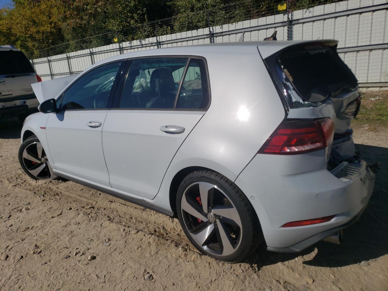 2019 Volkswagen GTI - Image 2
