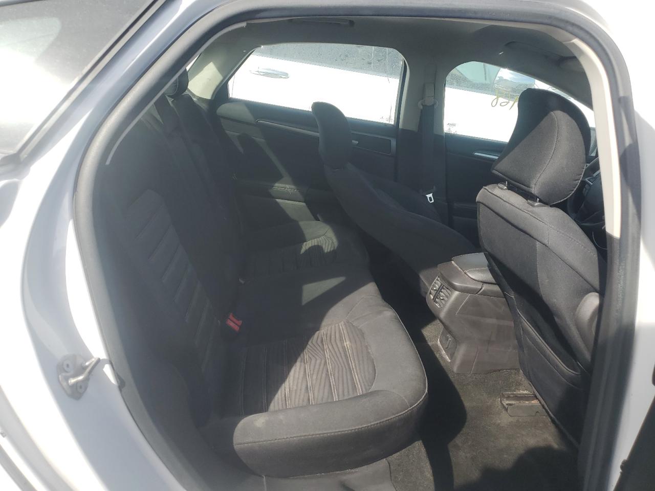 2016 Ford Fusion - Image 10
