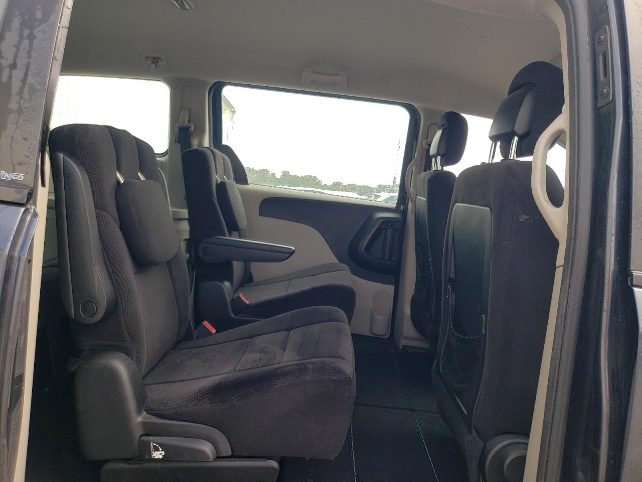 2013 Dodge Caravan - Image 11