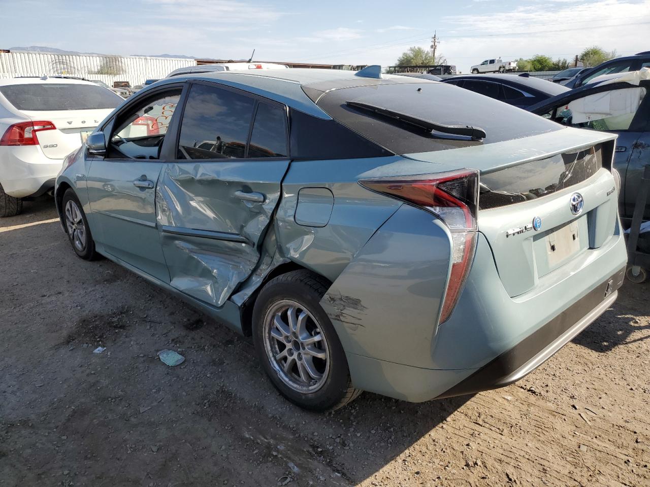 VIN JTDKARFU6G3021657 2016 TOYOTA PRIUS no.2