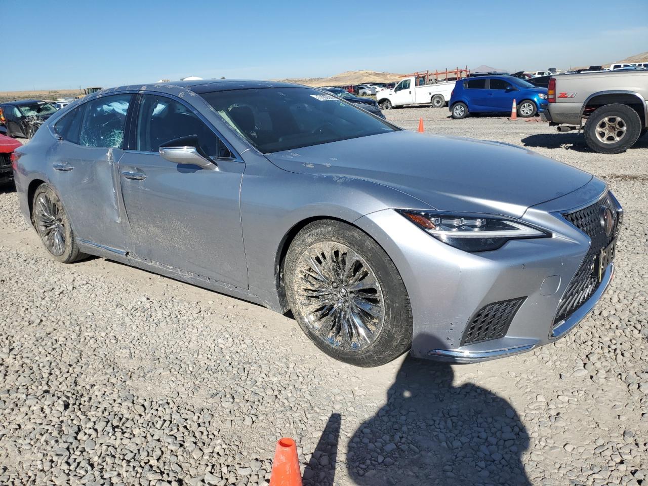 2022 Lexus LS - Image 4